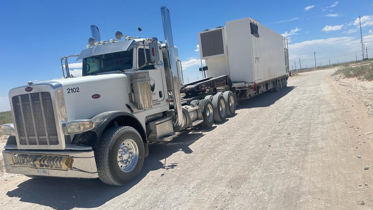 Rhino Peterbilt with container